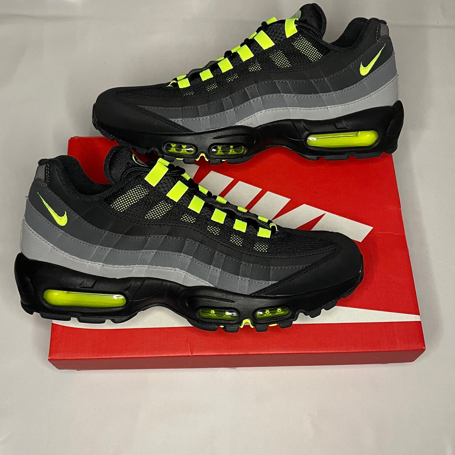 Air Max 95 Reverse Neon