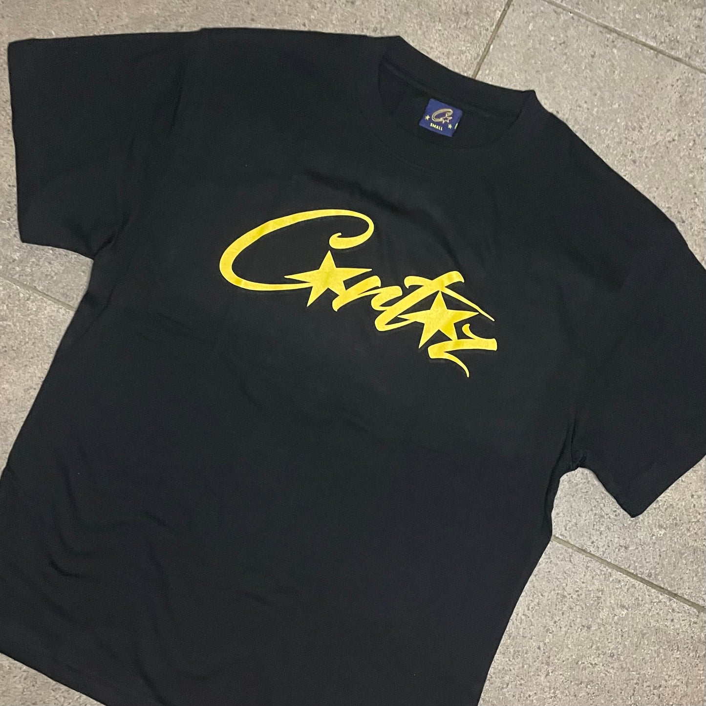 Corteiz Spray Paint Tee Yellow