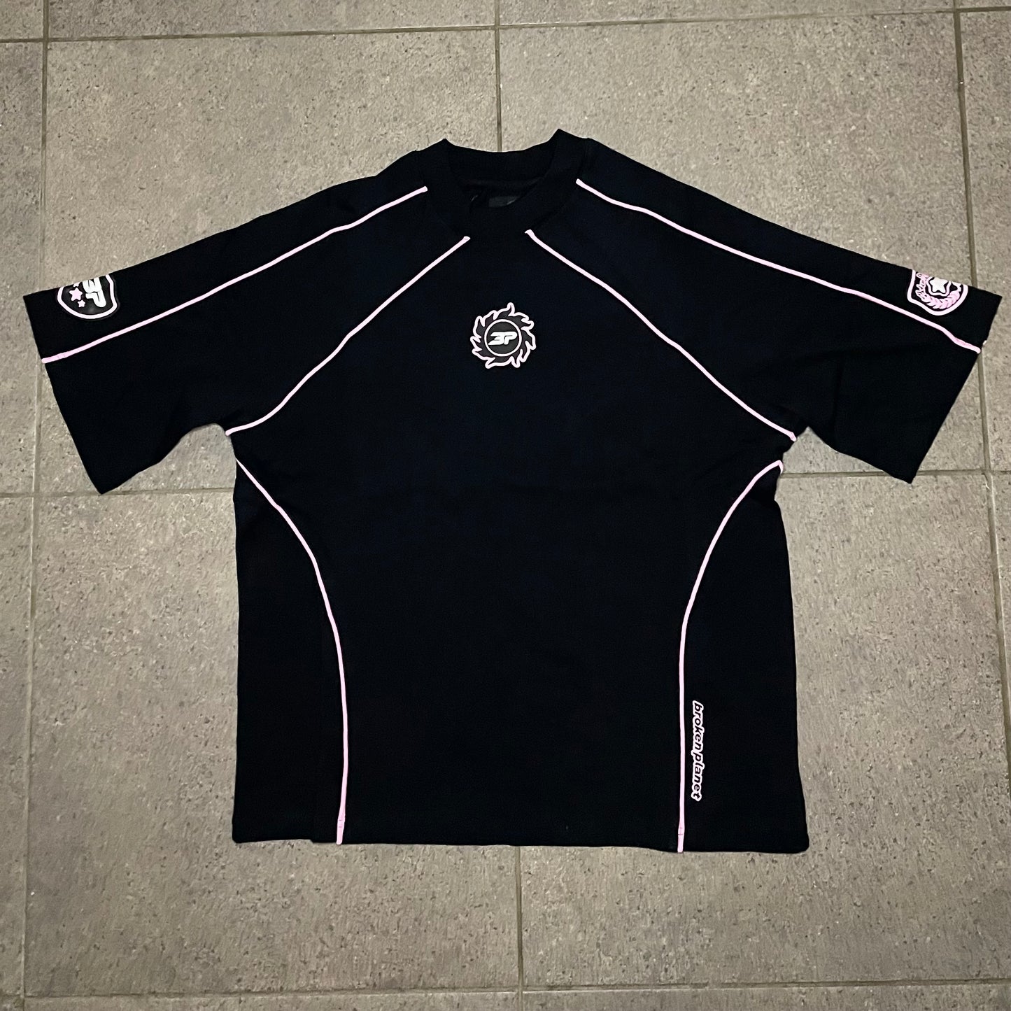 Broken Planet Performance T-shirt Pink / Black